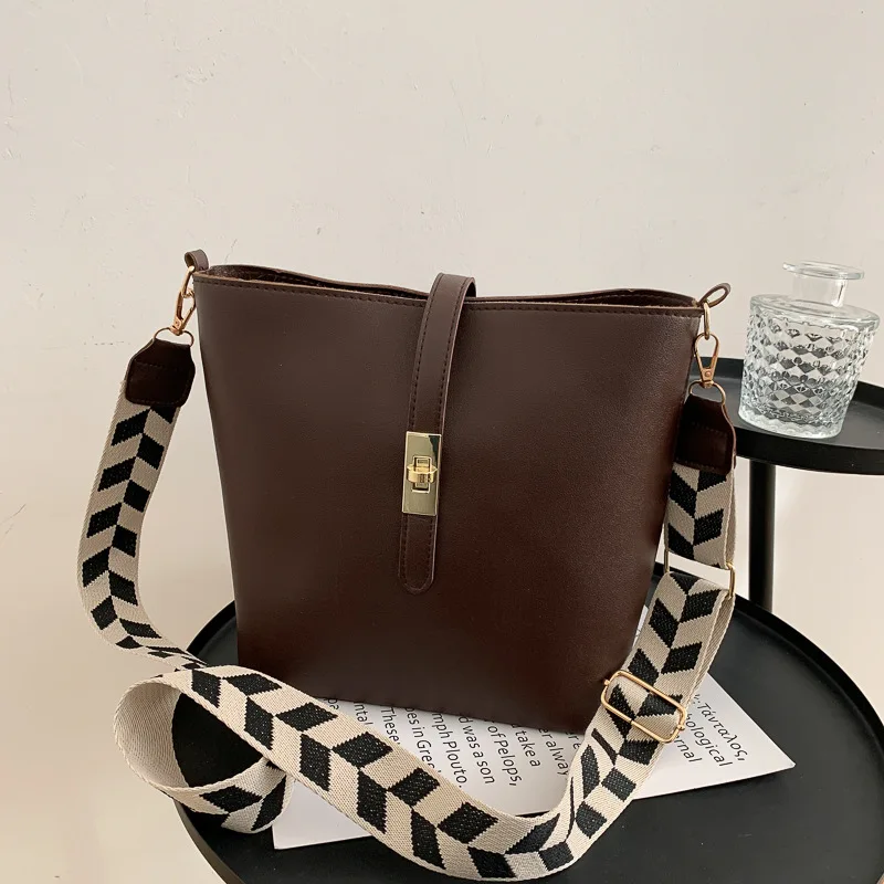 

Ladies Fashion Lock Button Zipper Bucket Bag Casual Large Capacity Adjustable Shoulder Strap Shopping Travel Messenger Bag Cas