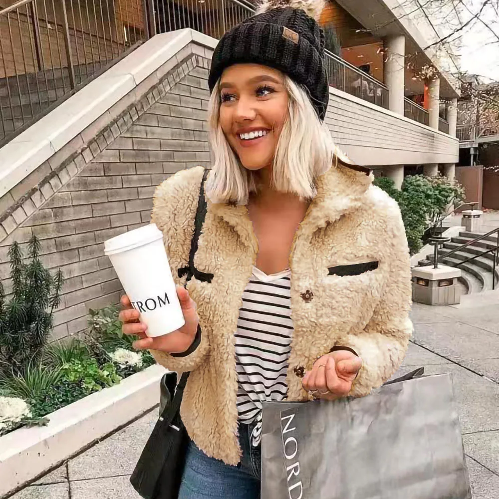 Женская зимняя кожаная куртка теплая одежда зима 2020 байкерская Новое