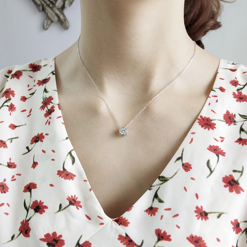 

SUPERAINBOW 925 Sterling Silver Round Single Cubic Zirconia Pendant Necklace for Women Christmas Gifts Jewelry Wholesale SR-N87