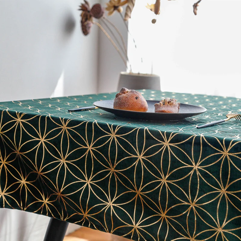 

European Luxury Velvet Tablecloth Golden Line Geometric Pattern Rectangular Dining Table Cover Solid Color Tablecloth for Table