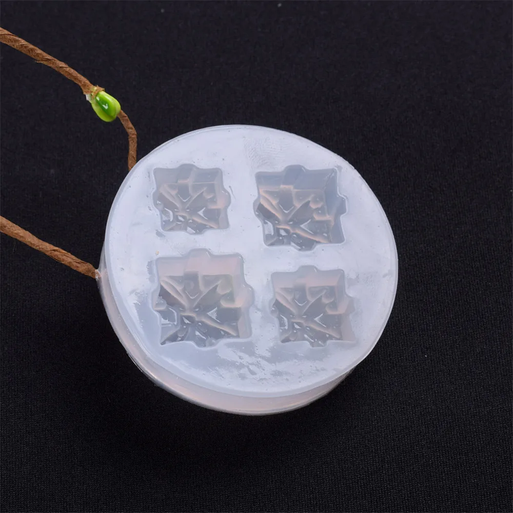 

Christmas Snowflake Pattern Silicone Mold Chocolate Cake Mold Baking Non-stick And Heat-resistant Kitchen Handmade Tools