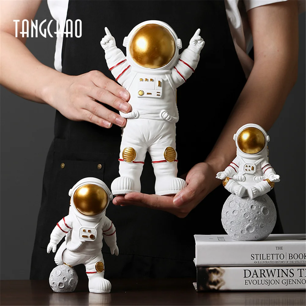 

Resin Astronaut Statue Home Decor Figurines Sculpture Room Decoration Creative Miniature Figurines Home Decoration Accessories