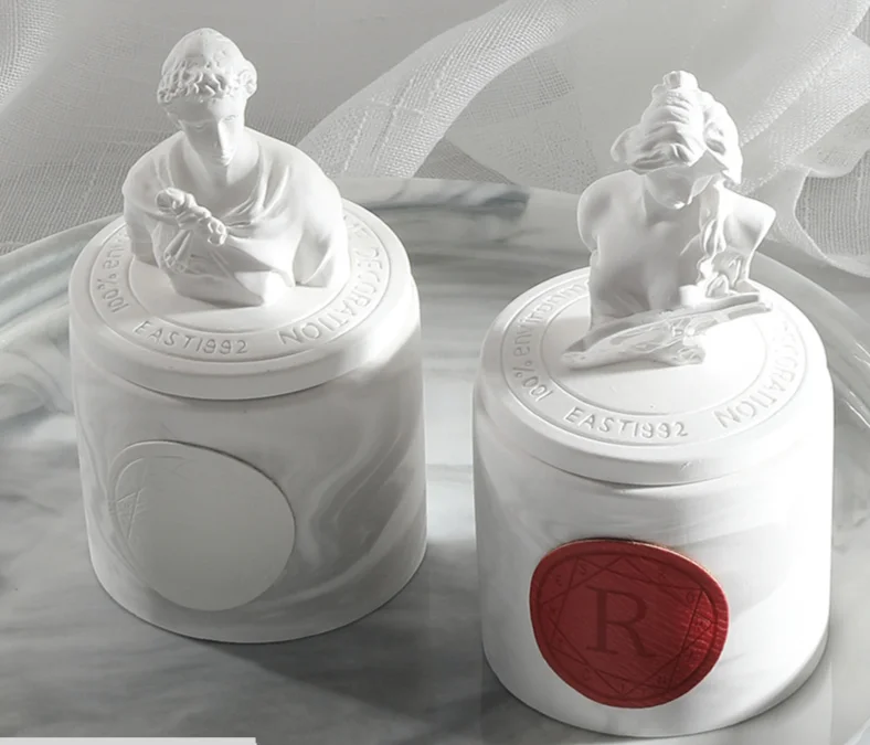 

Statue Essential Oil Aromatherapy Candle Soy Wax Scented Candle Creative Souvenir New Year Gift Gift Set