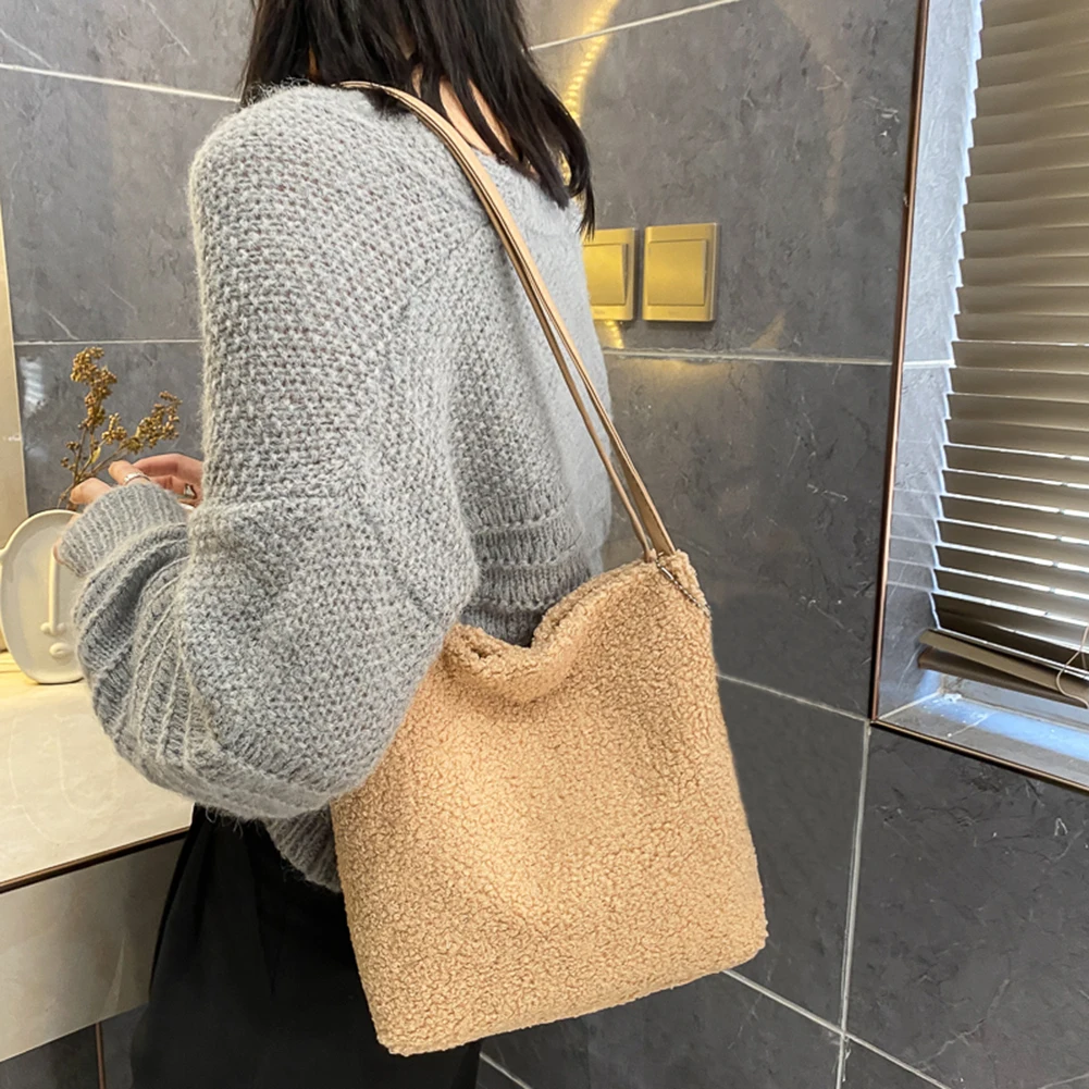 

Casual Plush Shoulder Handbags Portable Women Large Capacity School Bag Autumn Winter Shopping Travel Totes Clutch