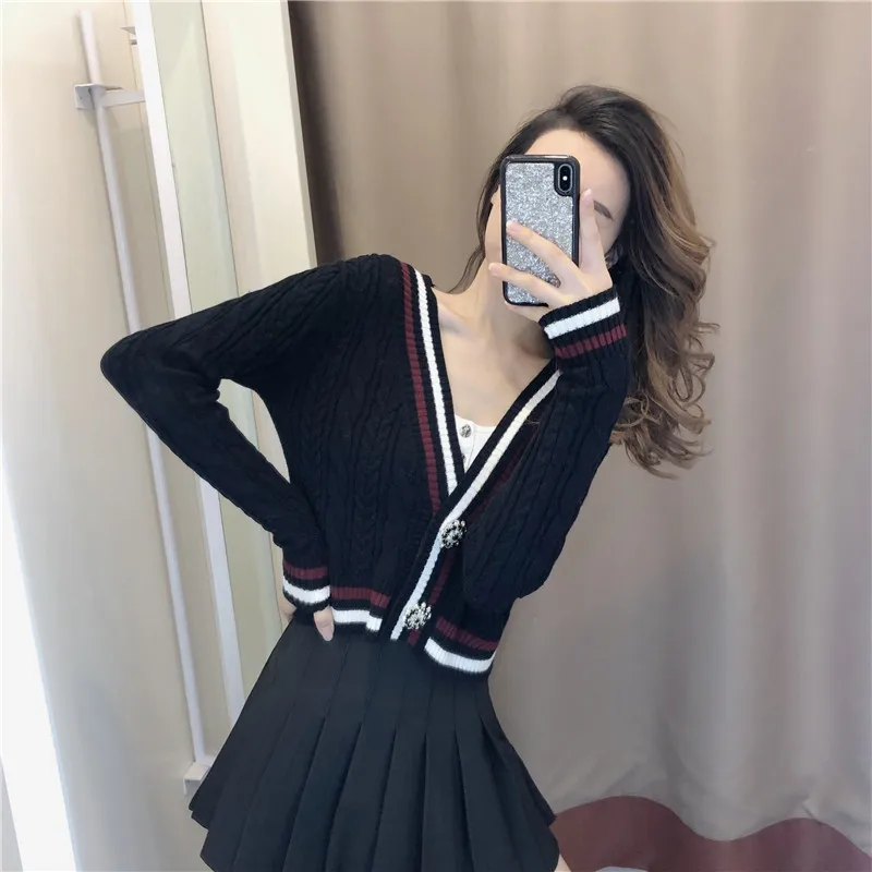 

Blue short Sweater Jacket Women's cardigan 2020 new autumn and loose wear lazy wind white knitted top