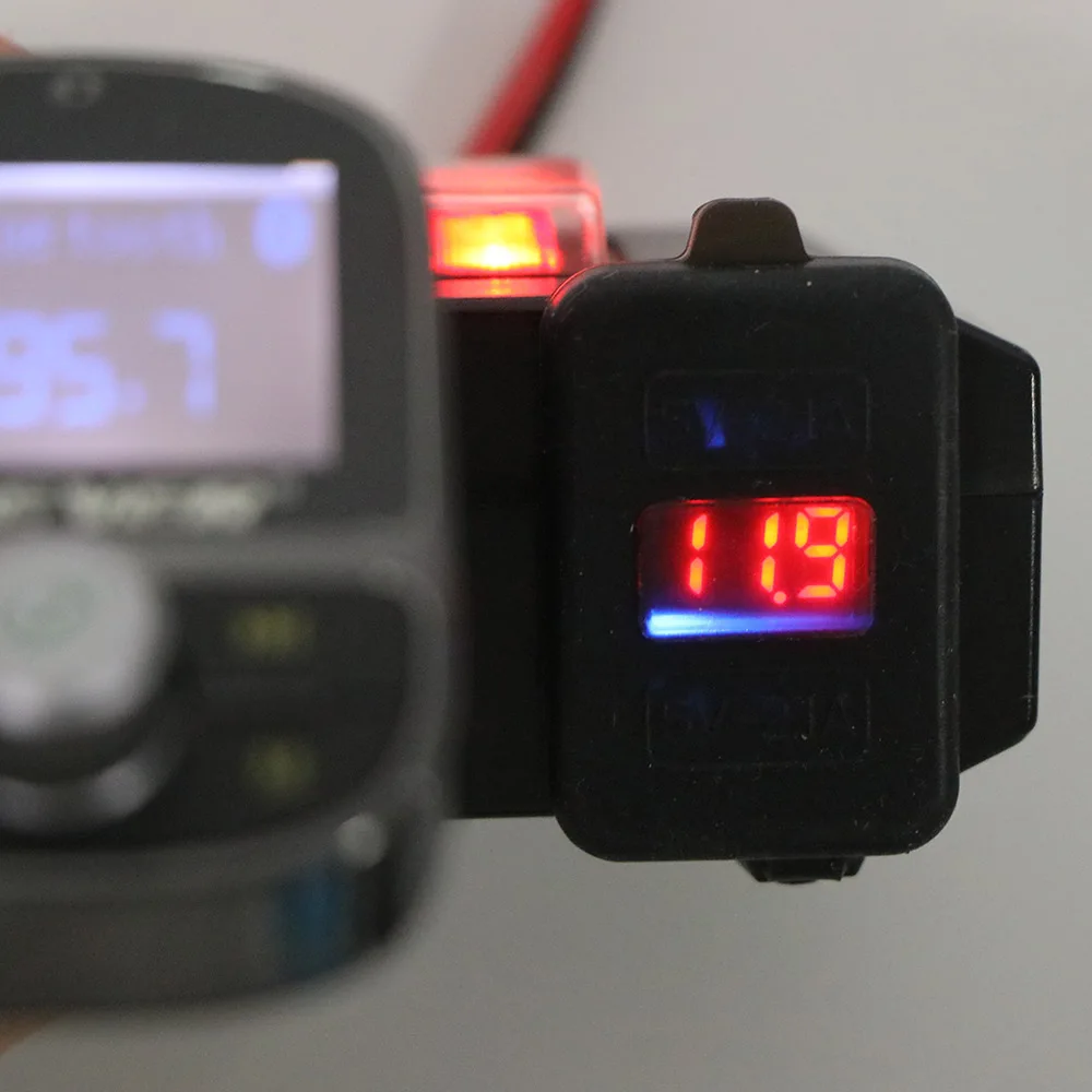 Зарядное устройство для мотоцикла 3 в 1 водонепроницаемый USB разъем с цифровым