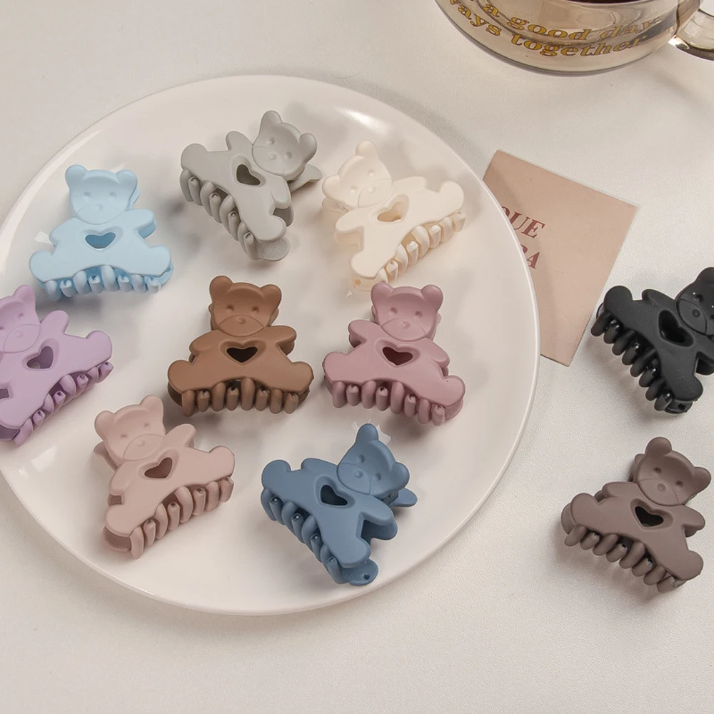 

1PC New Matte Solid Color Crab Clip Hair Claws for Women Bear Bath Clip Ponytail Holder Hairpins Clip Girls Hair Accessories