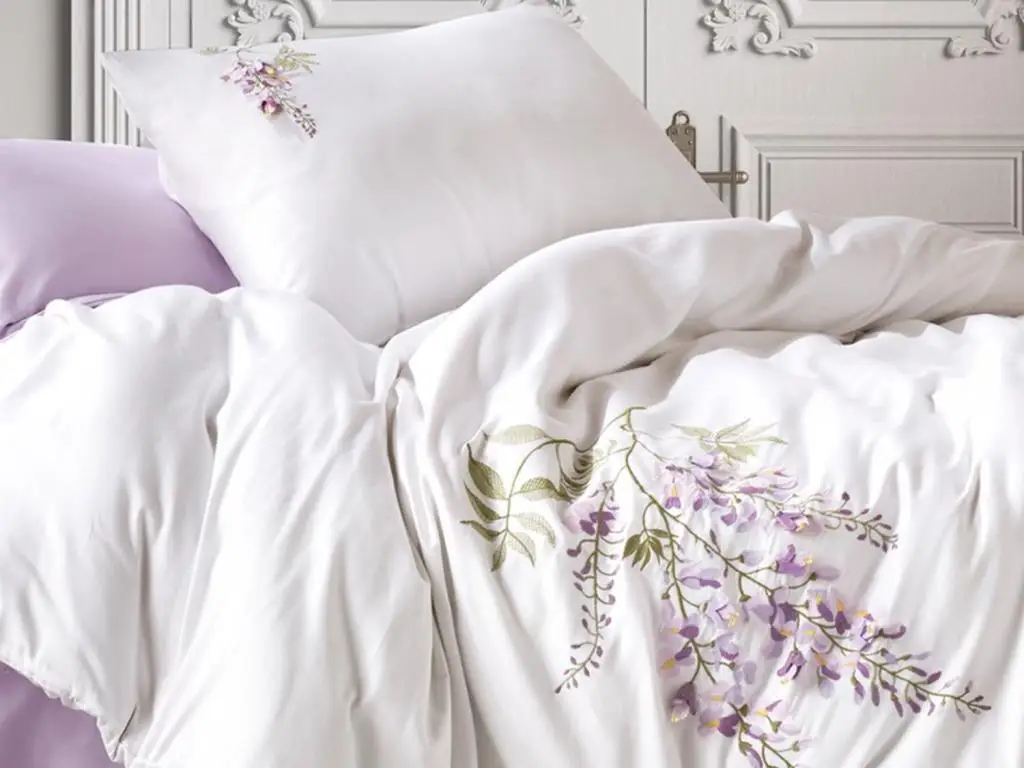 

Cottonbox 3D Embroidered Satin Double Bed Duvet cover set Mita Lilac
