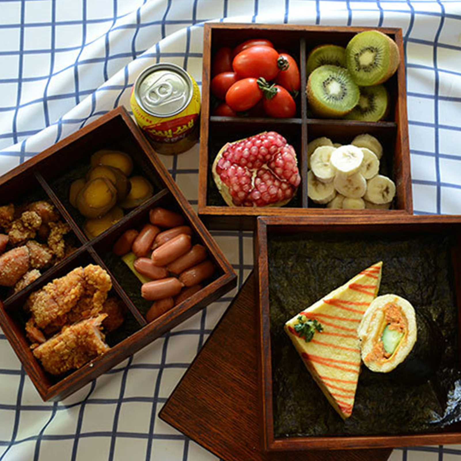 

Wooden bento box Japanese-style multi-layer bento box outdoor storage food storage box office worker student lunch box.