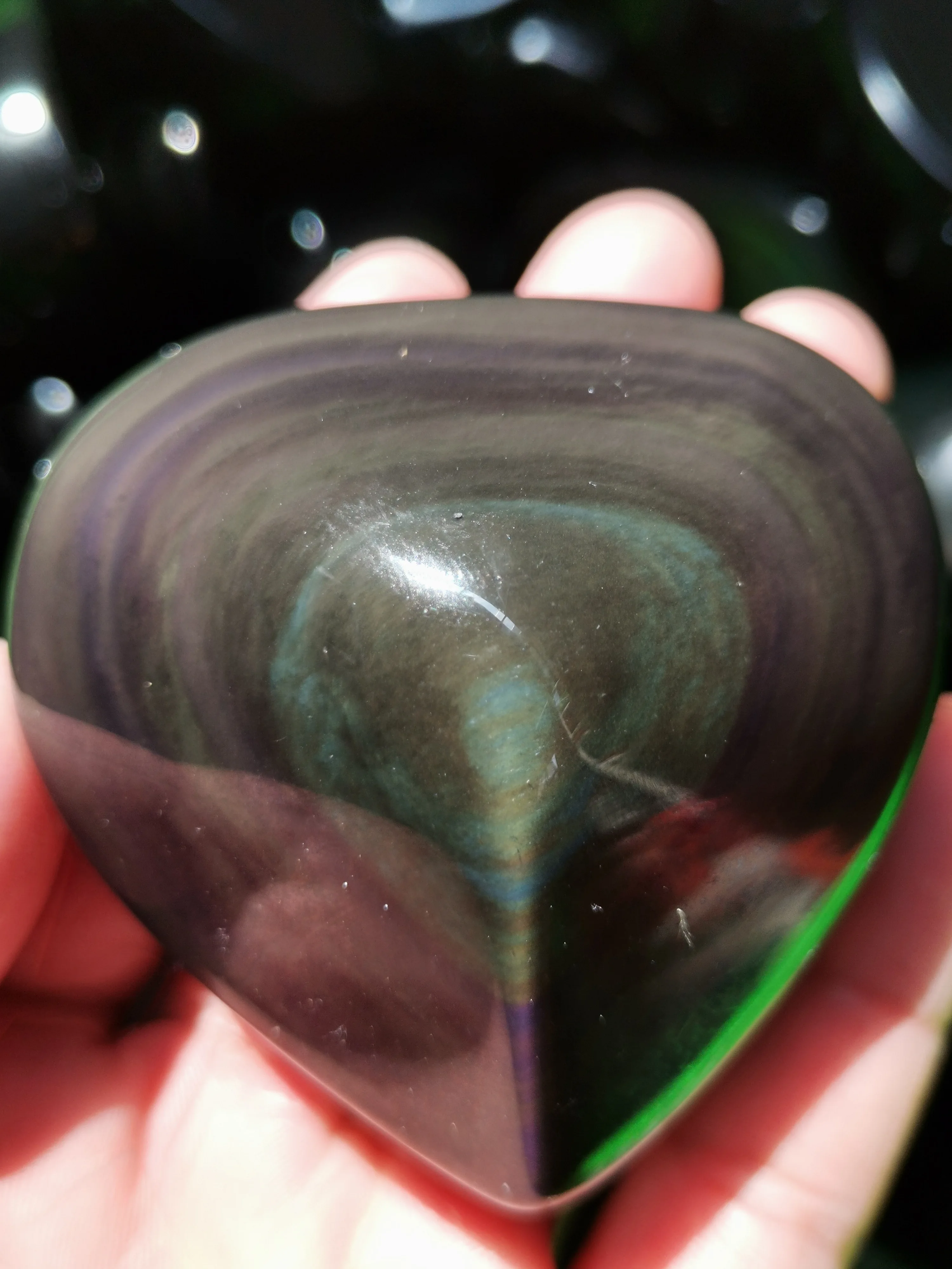 

Natural color yao Stone heart, crystal quartz point Reiki treatment