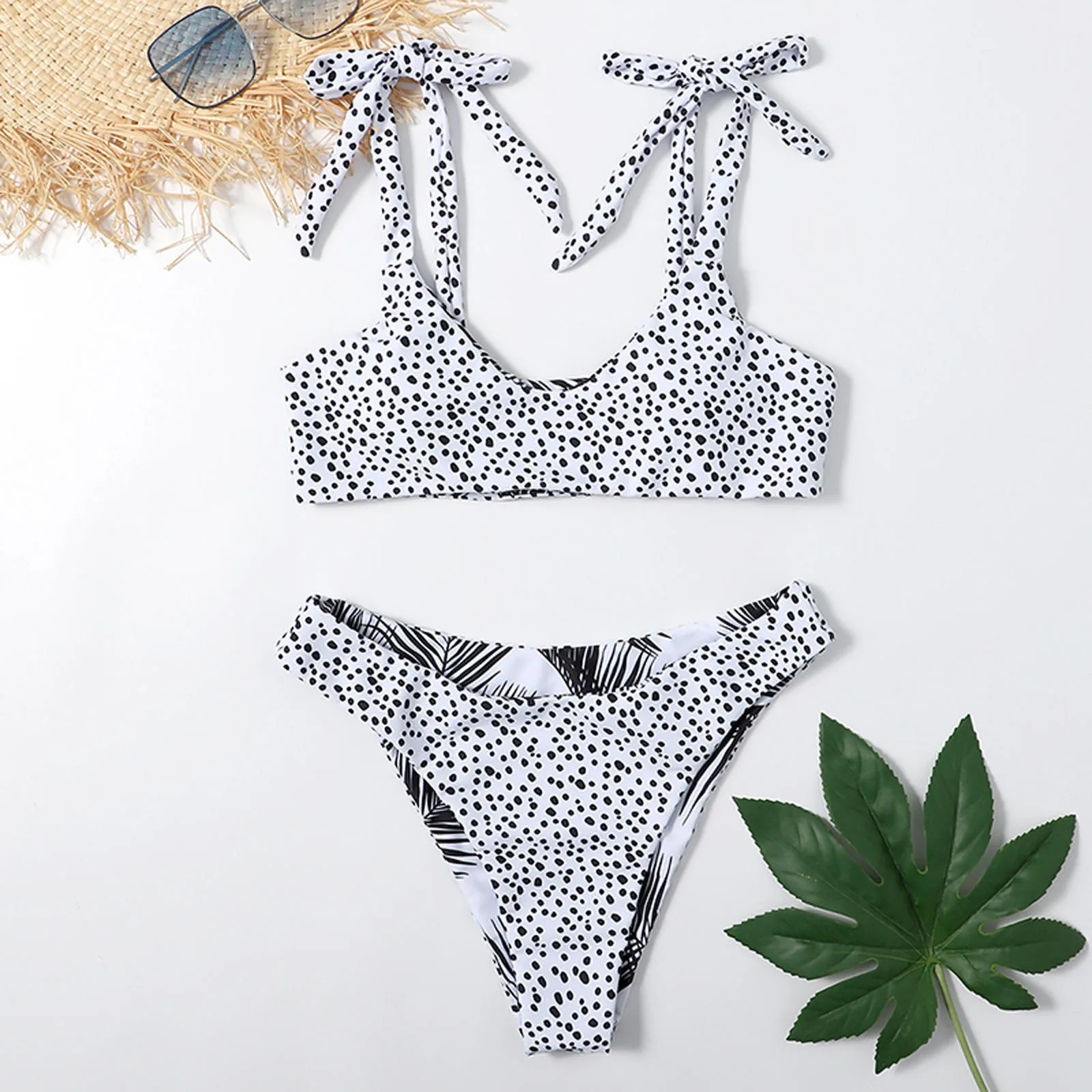 

Women's fashion polyester комплект бикини breast wrap sexy exquisite pattern split high waist bikini swimsuit high breast 2021