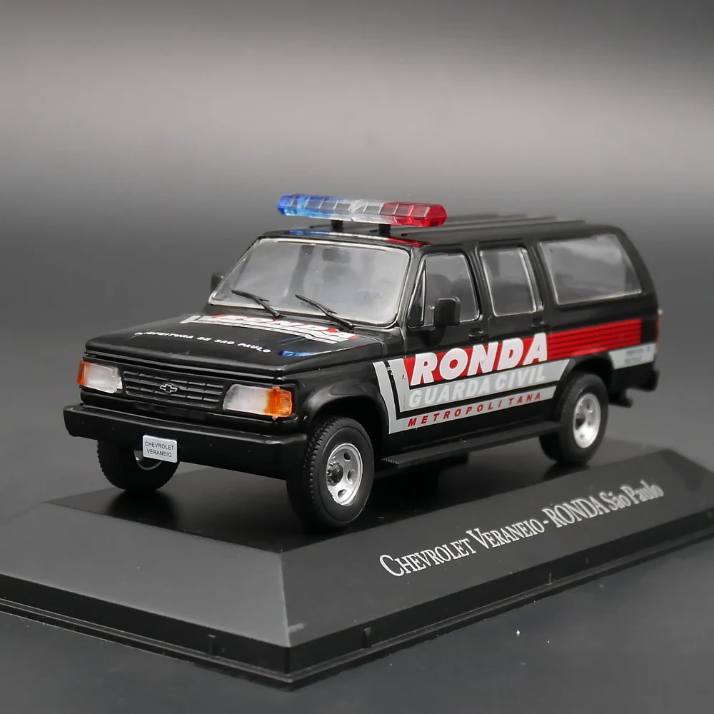 

Ixo 1:43 Chevrolet Veraneio Ronda Sao Paulo Diecast Model Car Toy