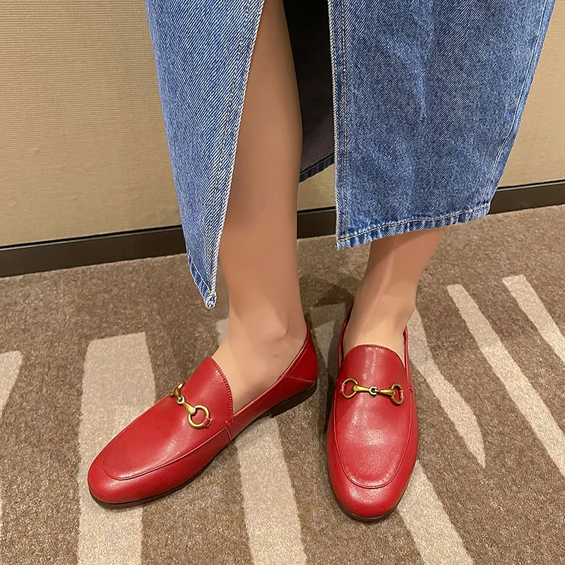 

White Genuine Leather Shoes Women Loafers Spring Summer Single Shoes Metal Decoration Fashion Brand Flat Shoes Women Big Size