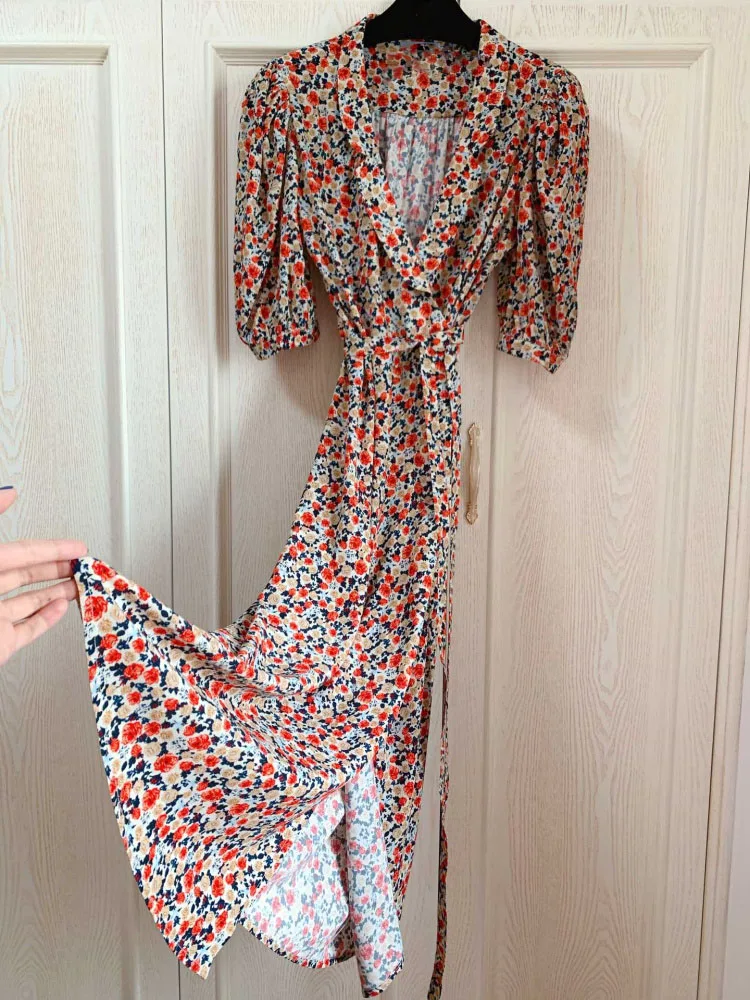 

2020 New Women floral V-neck Midi Dress Vintage Flowers Print Elegant short puff sleeve lady waist Slim lace-up Dresses Holiday