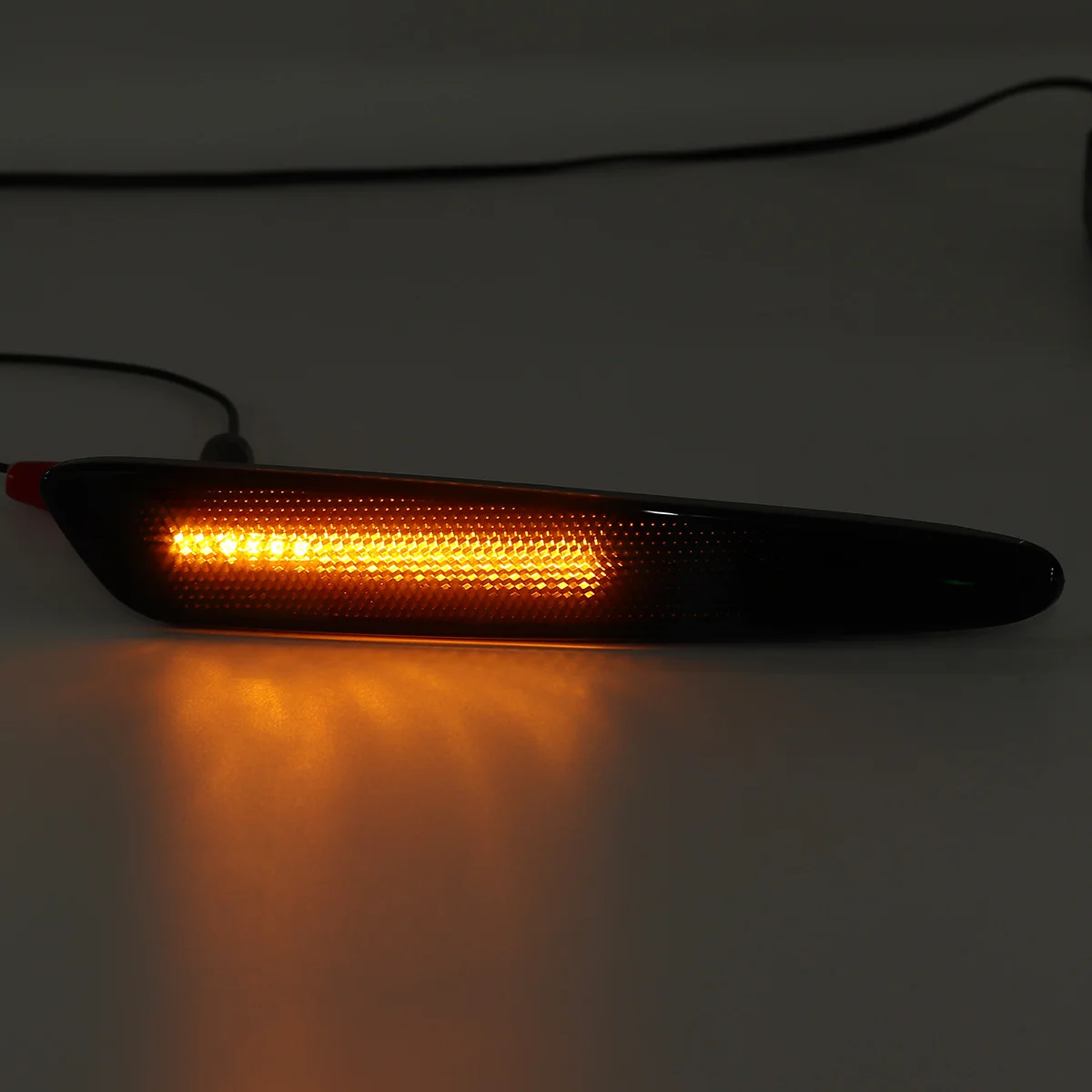 

Pair LED Dynamic Side Marker Light Front Bumper Side Reapeater Turn Signal Lights Lamp Indicator for Chevy Corvette C6 05-13