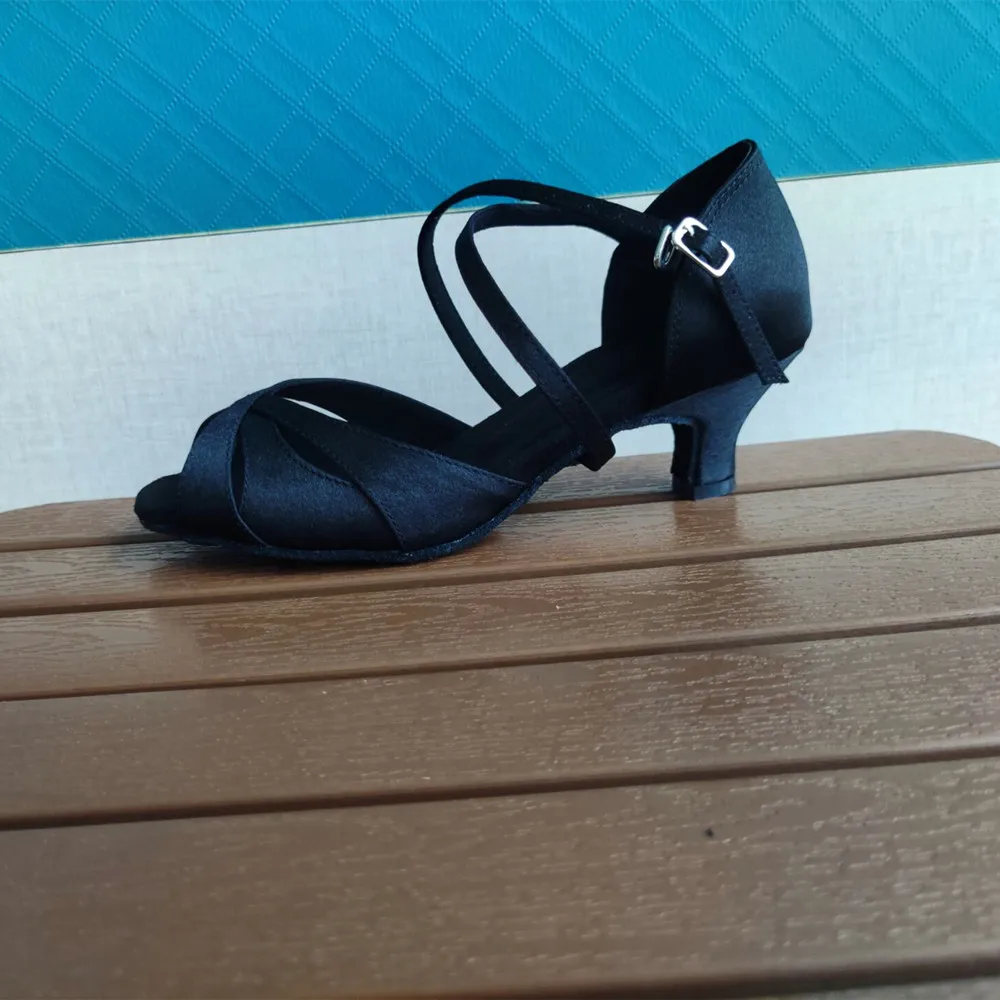 

Tango Salsa Latin Dance Shoes Low Heel Shoes High Quality New Arrival Wholesale Girls Children/child/kids Ballroom