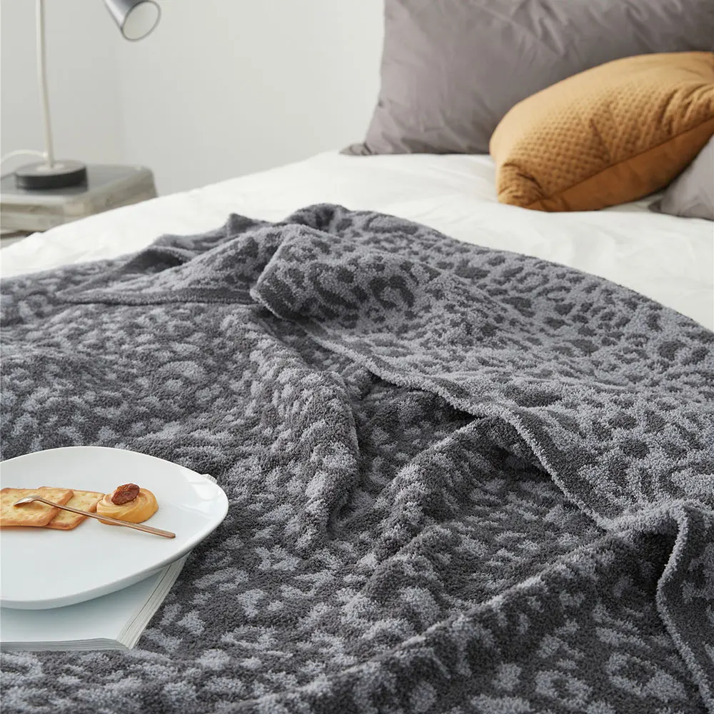 للبيع Svetanya رمادي فاتح ليوبارد طباعة محبوك الصيف مبطن الموضوع بطانية يلقي الاكريليك ستوكات قيلولة الهواء المشروط المفرش