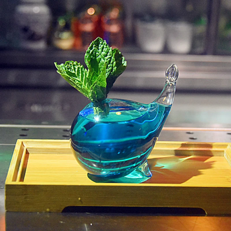 Creative Whale Cocktail Glass Vodka Margaret Martini Agave Brandy Beer Vaso Fish Shape Cup Bar Party Club Personality Drinkware