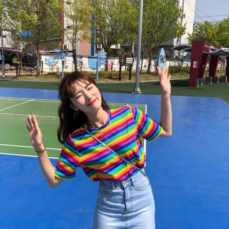 Футболка женская в радужную полоску свободная рубашка Корейском стиле топ с