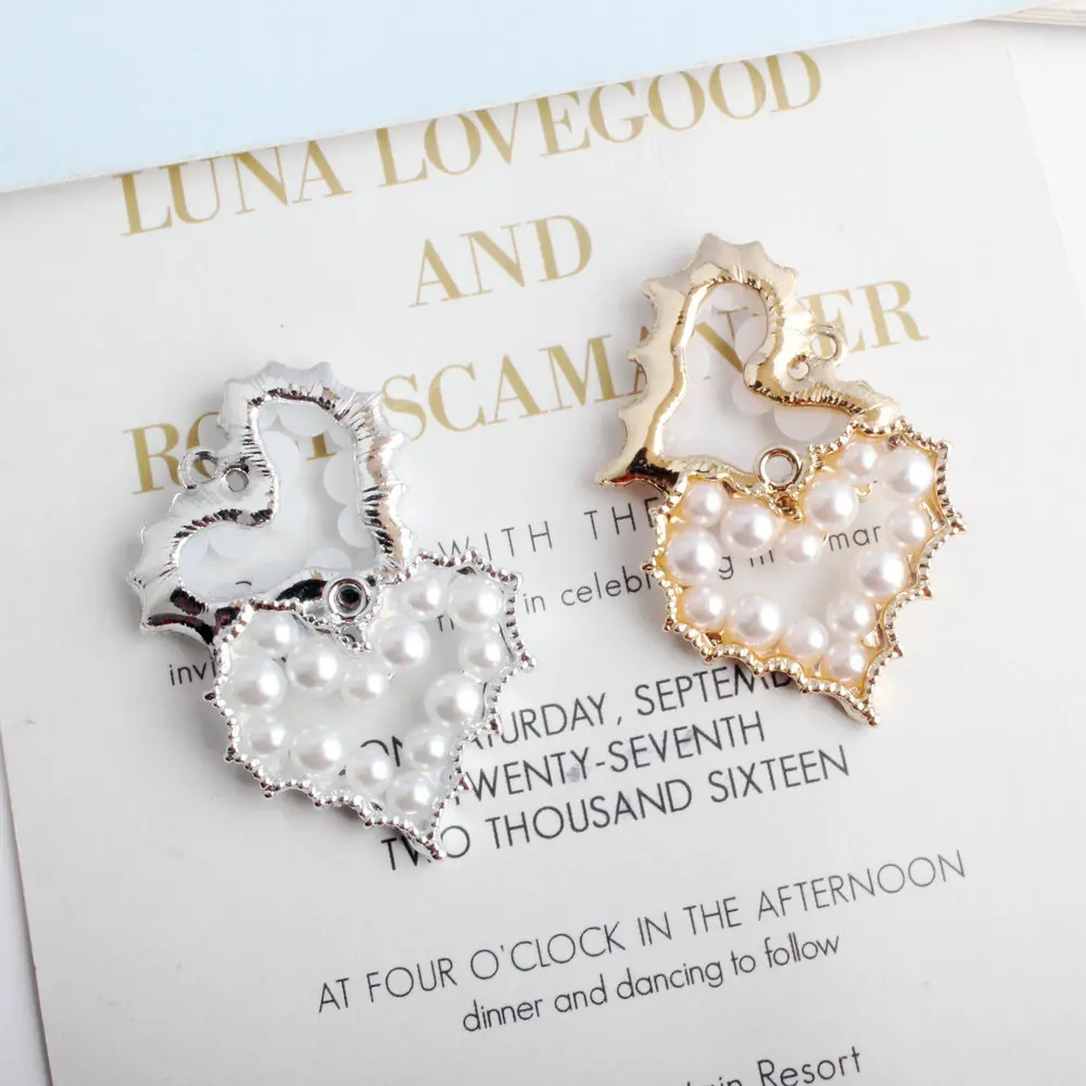 

Diy Korean Jewelry Accessories Silver Color Alloy Pendant Bracelet Pendant Inlaid with Rhinestone Hollow Love