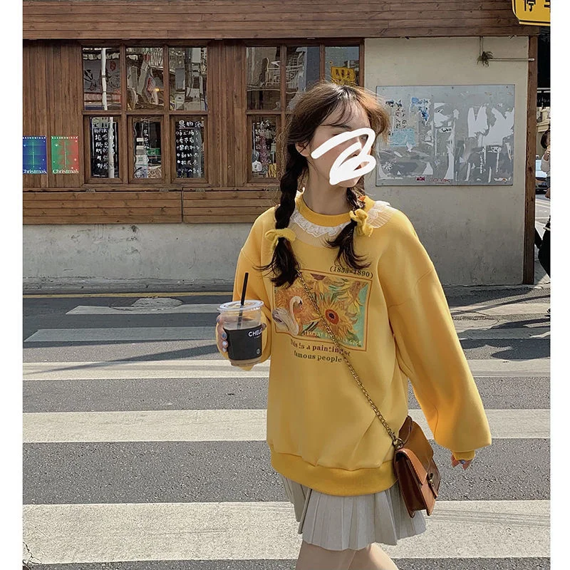 

2021 New autumn Long Sleeve Japanese Girls Lace Stitched Oil Painting Sunflower Swan Sweatshirt Women's Loose Yellow Top