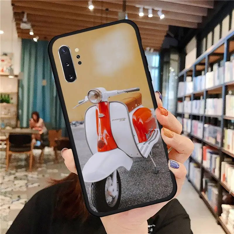 

Vespa Motorcycle Scooter Phone Case For Samsung A50 A51 A71 A20E A20S S10 S20 S21 S30 Plus ultra 5G M11 funda cover