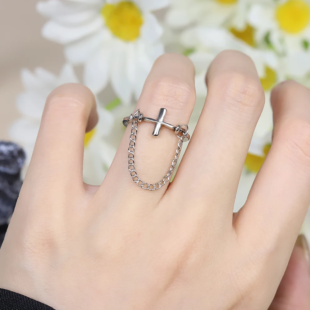 Темпераментное ретро кольцо с металлической текстурой в стиле хип-хоп