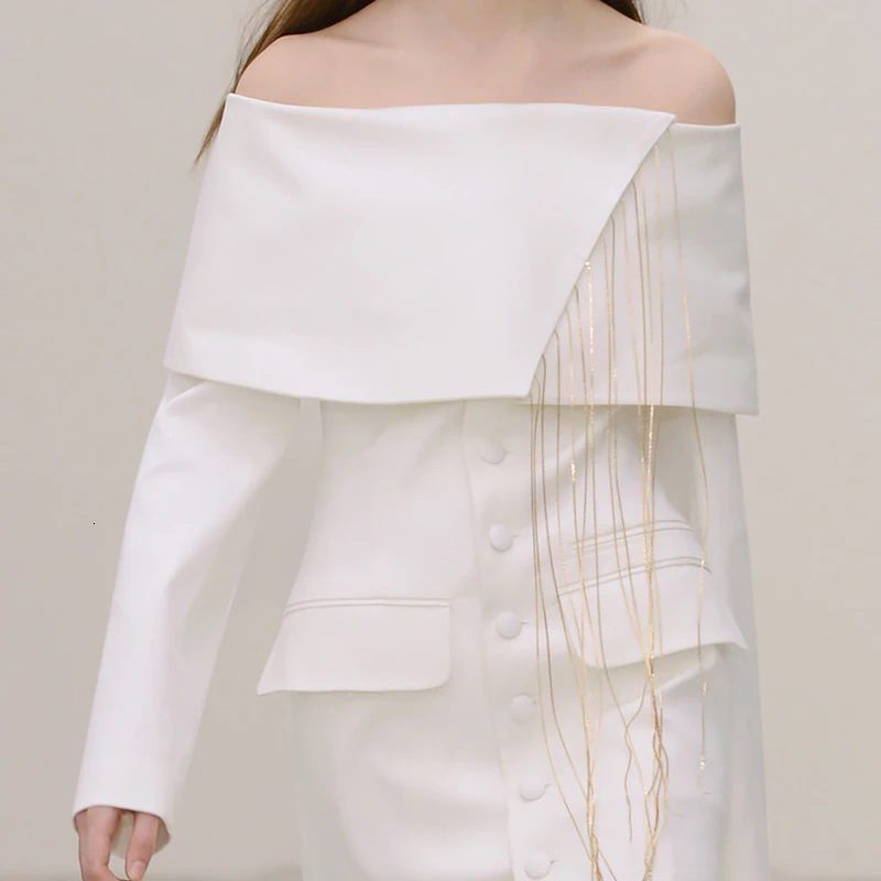 Женское мини-платье с открытыми плечами белое платье длинным рукавом и