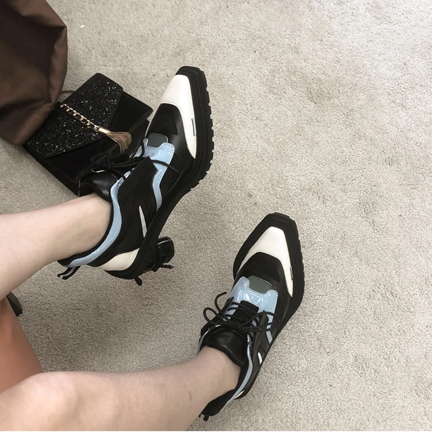 

Prova Perfetto Women Shoes New Autumn Thick and High-heeled Street Catwalk Color Matching Pointed Toe Patent Leather Small Shoes