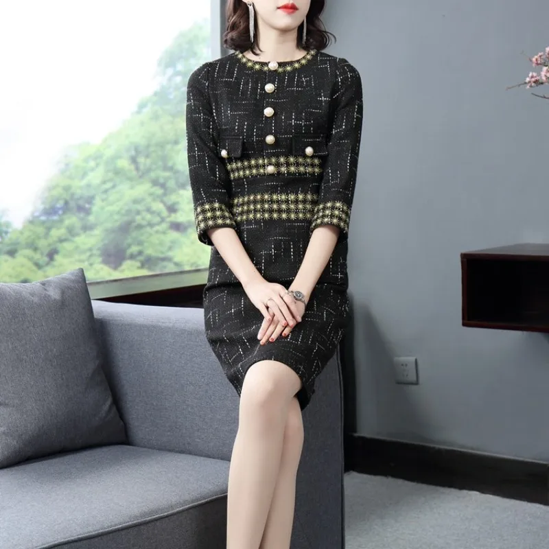 

Женское твидовое платье Elegnat, облегающее платье с рукавом три четверти и круглым вырезом, с вышивкой и жемчугом, Осень-зима 2019