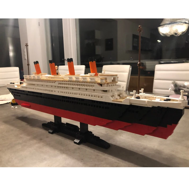 Titanic RMS cruise Boat ship City Model building kits 3D Blocks Educational Figures diy toys hobbies for children Bricks | Игрушки и