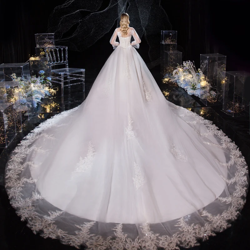 Роскошное кружевное свадебное платье с вышивкой винтажное высоким воротом и