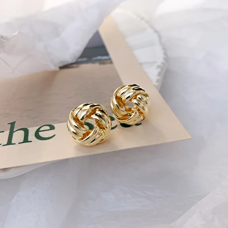 

Gold Color Geometric Metal Stud Earrings for Women Chunky Clover Shape Weaving Statement Earrings Party Wedding Jewelry