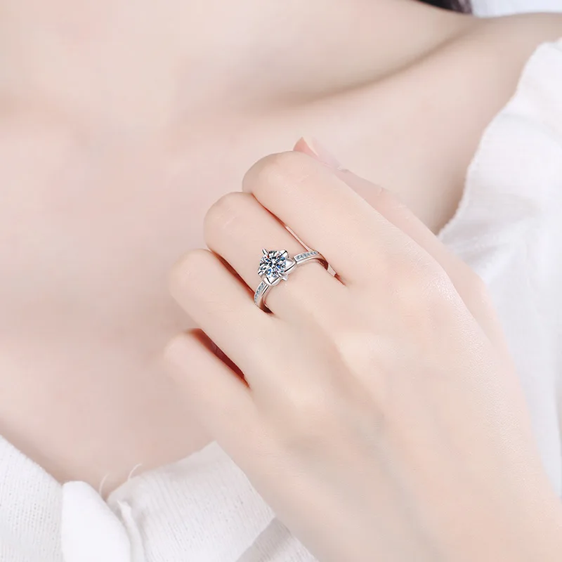 

S925 Sterling S ilver One Carat Mossan Diamond Ring Queen's Crown Ring Plated With Pt950 Platinum Fashion Jewelry For Girlfriend