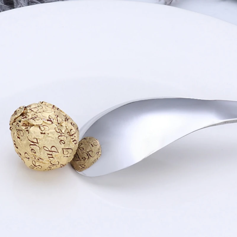 Прочные ложки для супа из нержавеющей стали со слегка изогнутой ручкой 304 ложка