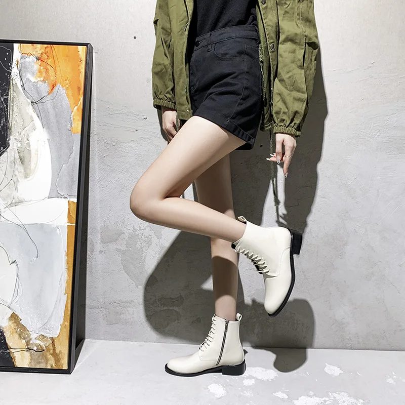 

2021 Winter New Martin Boots Women's Plush Warm Middle Tube White Lace Up Women's Boots