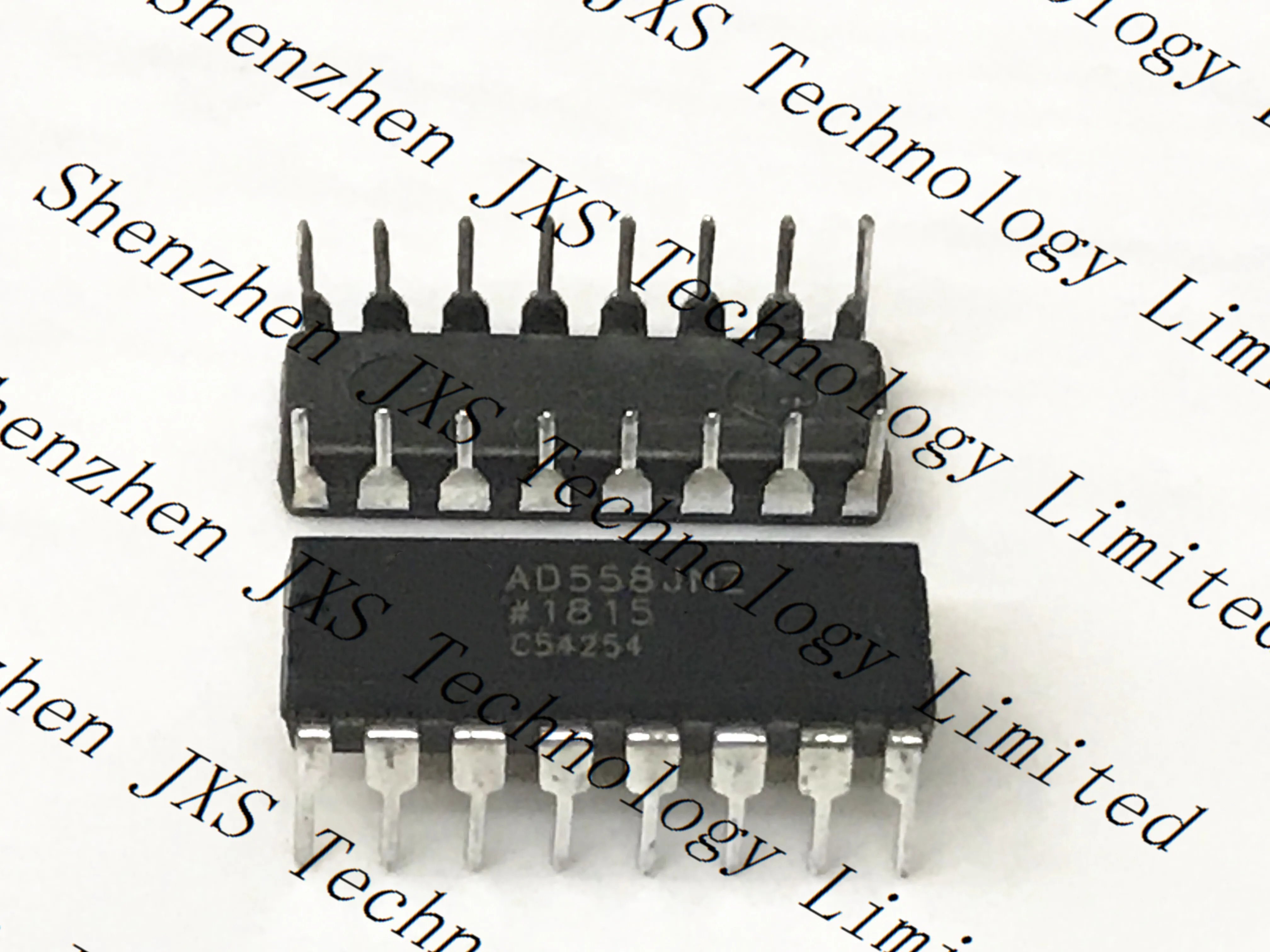 100% новый и оригинальный AD558JN |