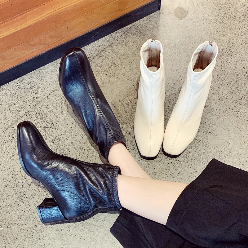 2019 г. Осенние бежевые черные кожаные ботинки женские модные пикантные ботильоны