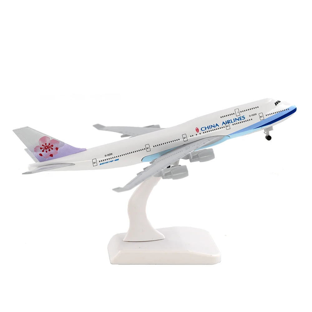 

20cm Aircraft China Airlines Boeing 747 with Landing Gear Taiwan B747 Alloy Plane Model Collection Home Decoration