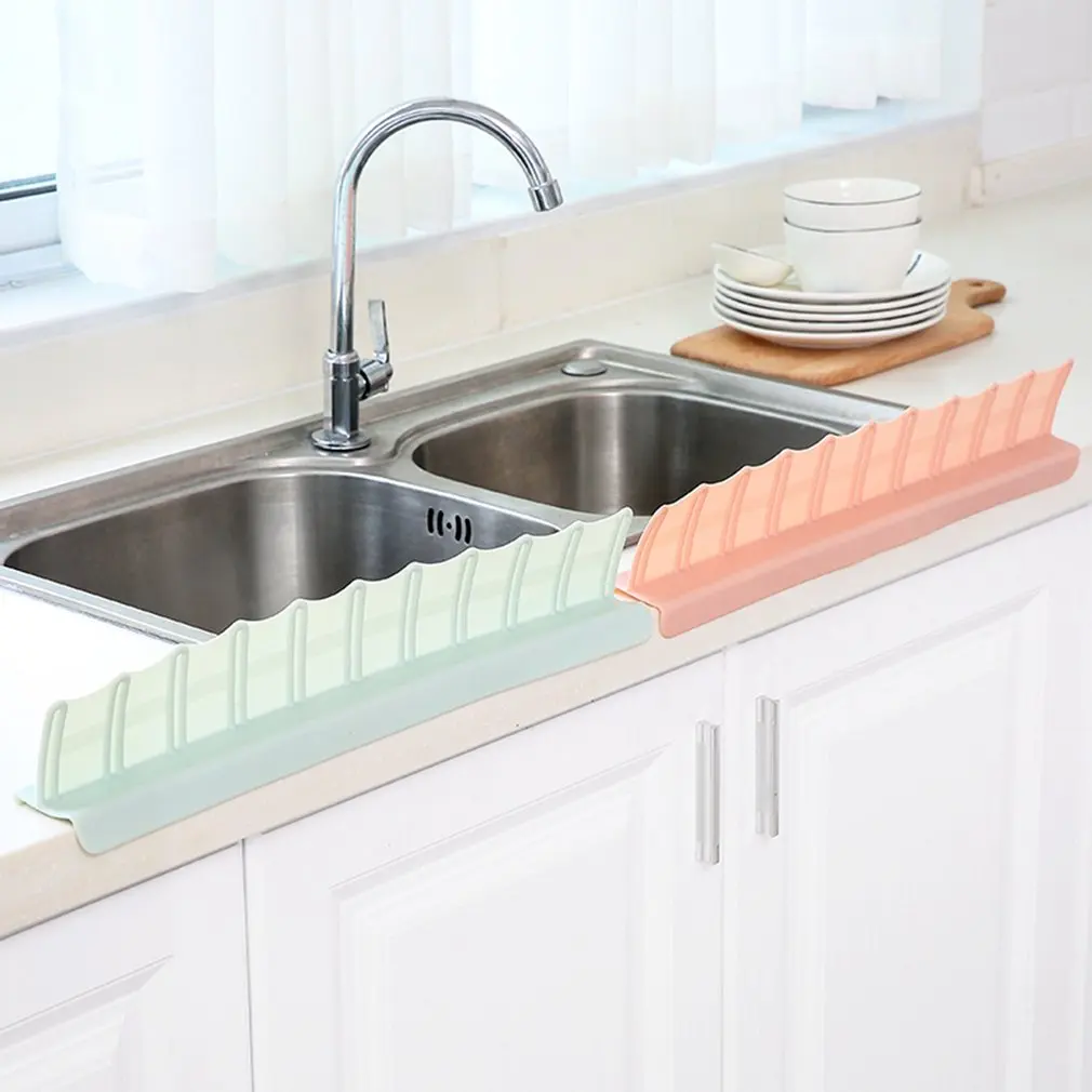 

Creative Water Splash Guard Baffle Board Sucker Wash Basin Sink Board Kitchen Gadgets TPR Water Baffle Plate