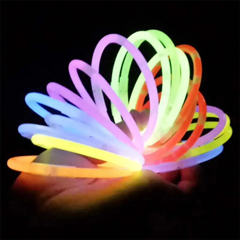 

200pcs Colorful Glow Sticks Halloween Christmas Party Fluorescent Light Bracelet Necklace Neon Lights Random Multicolor