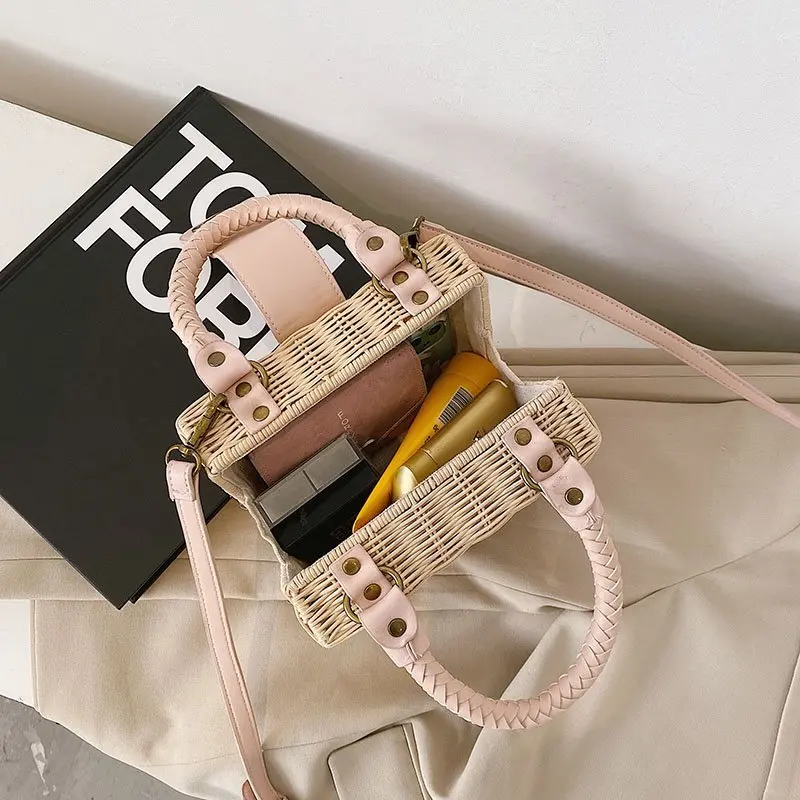 

Women's Woven Handbags Fashionable Beach Box Rattan Shoulder Bags Top Handle Crossbody Bags Hasp Simple Vacation Beach Bag Sac A