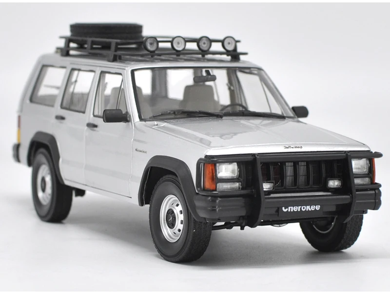 Оригинальные фабричные по цене производителя 1:18 beijing jeep 2500 Jeep Cherokee металлическая