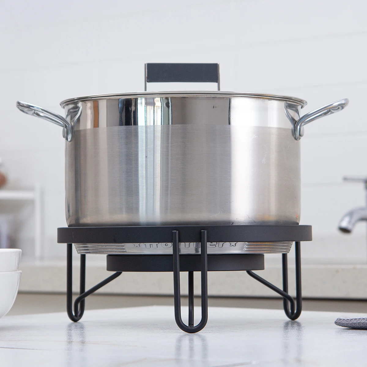 

ОРЗ кухонный Органайзер хранилище полки Нержавеющая сталь кастрюлю шкаф со стеклянными дверями держатель Ванная комната Органайзер полка...