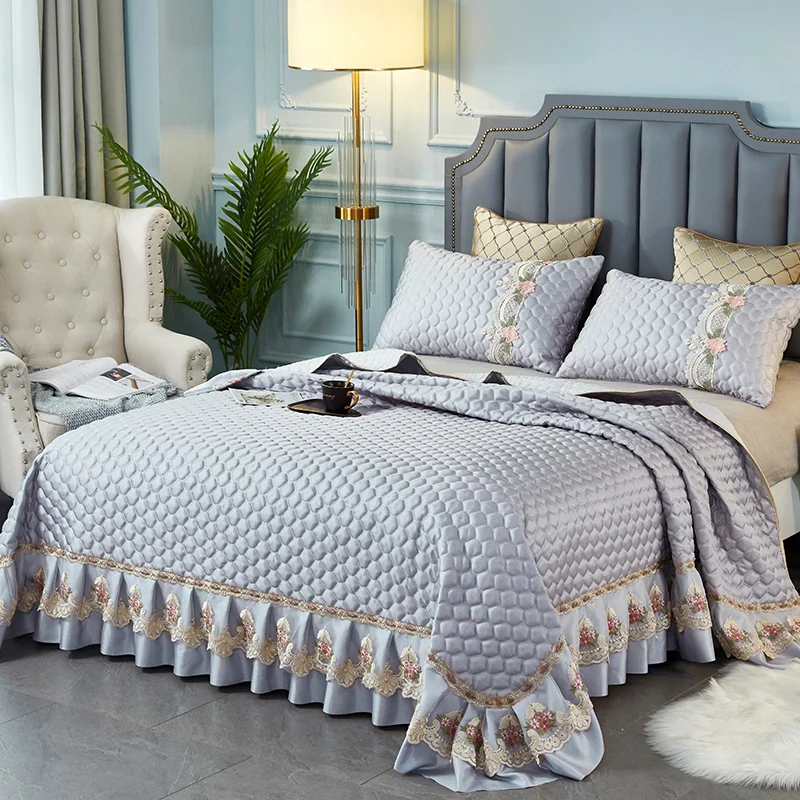 Серое розовое зеленое дышащее стеганое покрывало с кружевным принтом на кровать