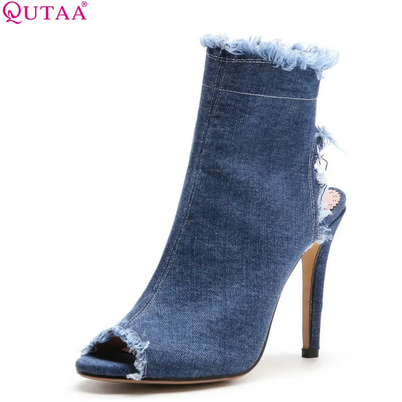 Женские сандалии QUTAA на тонком высоком каблуке с открытым носком из джинсовой