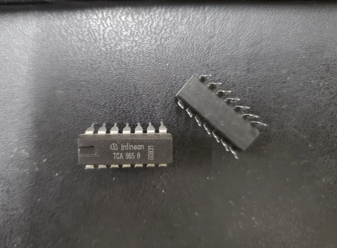 

Оригинальный код TCA965B TCA965 импортный точечный измеритель DIP14 биполярный IC полупроводник
