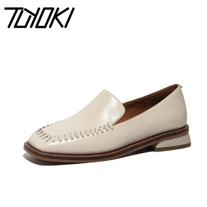 

Tuyoki New Flat Heel Shoes Women Real Leather Square Toe Fashion Shoes Women Vacation Spring Women Footwear Size 34-39