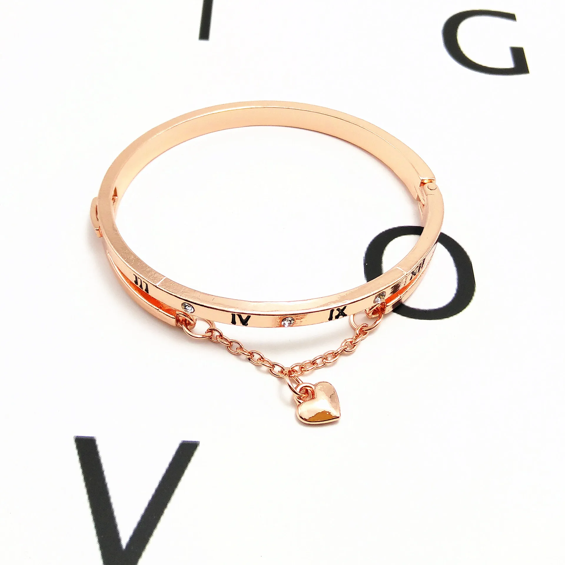 

European and American popular simple love Roman numeral bracelet tassel peach heart-shaped bracelet lover bracelet giftRose gold