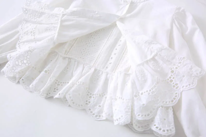 

WLG Girls Short Style Shirts Kids Spring Autumn Hollow Lace O-neck Long Sleeve Shirt Baby Girl White Casual All Match Tops